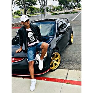 Meet your Posher, Edgardo